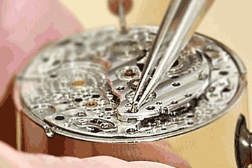 西安百达翡丽表有水气维修