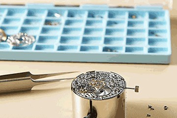 西安百达翡丽为什么倒着走