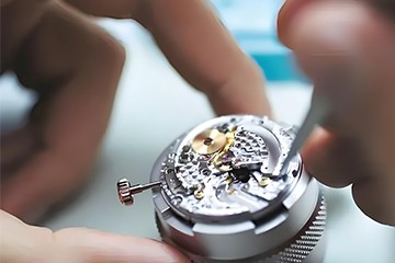 西安百达翡丽手表有雾气维修